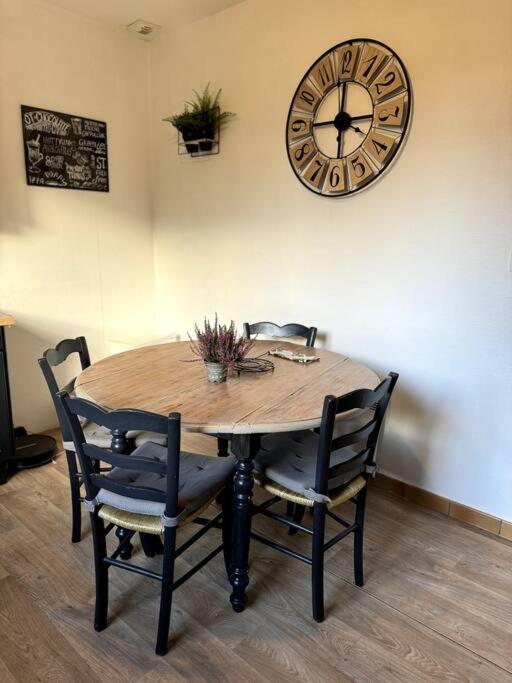 Maison Renovee Et Chaleureuse Proche Du Memorial Caen Ngoại thất bức ảnh